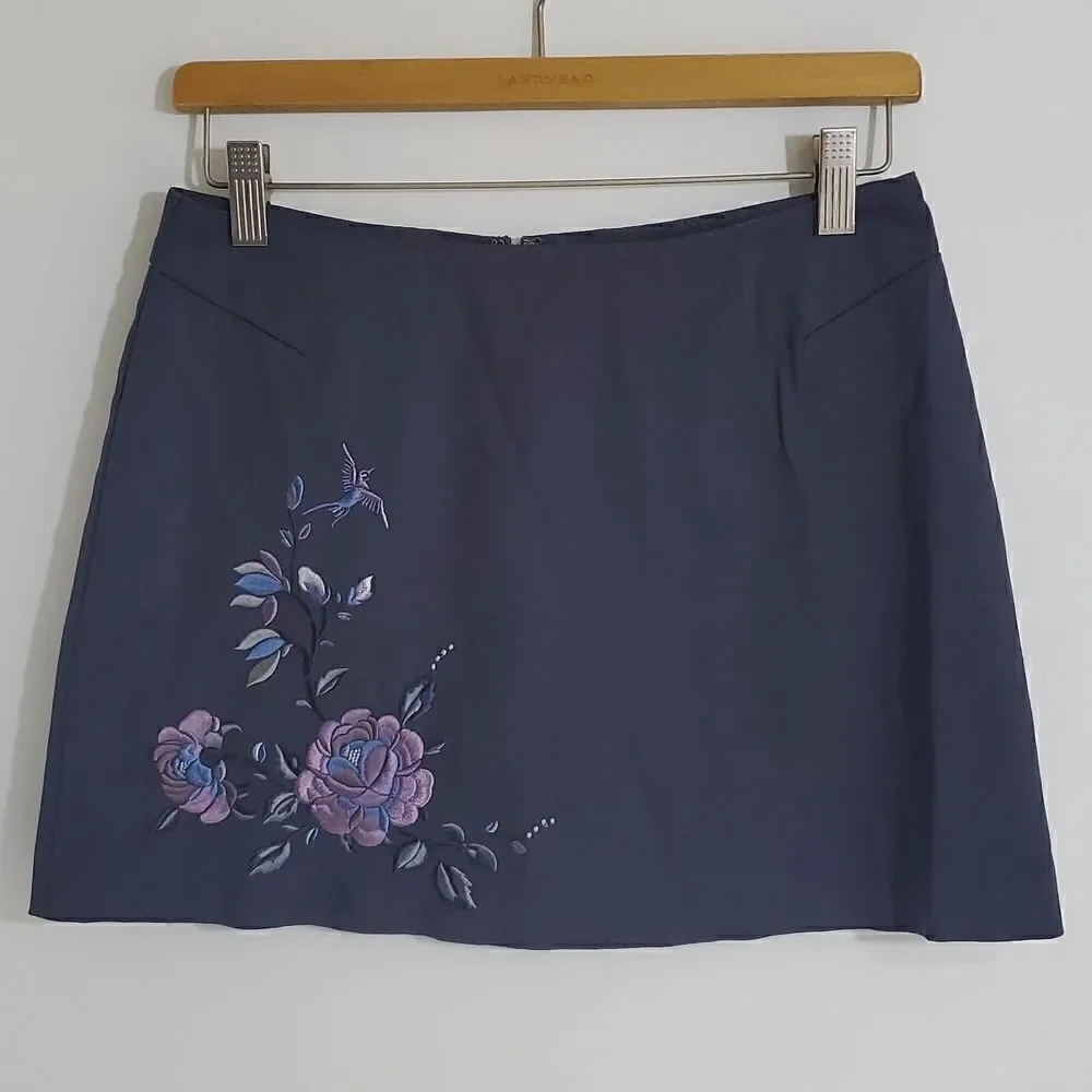 Express Women's Embroidered Stretch Mini Skirt Size 3/4